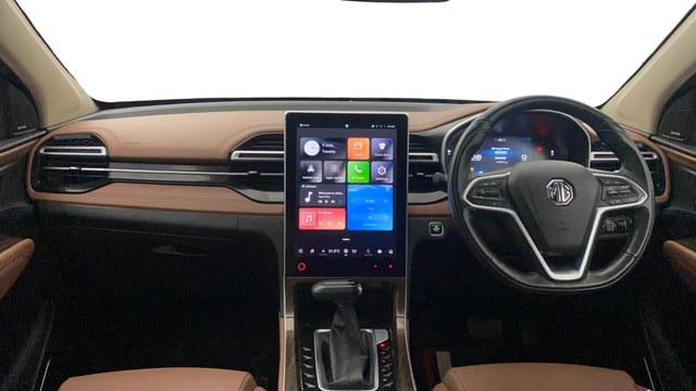 View MG Hector Plus Image 32 Used MG Hector Plus Image 32