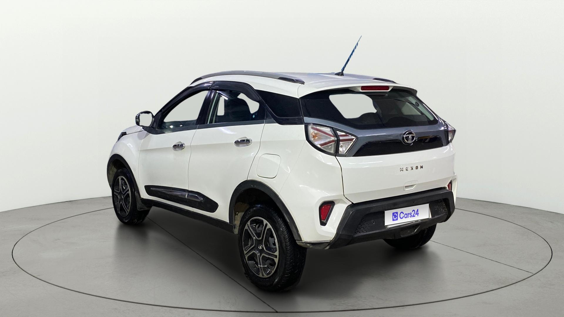 View 2021 Tata Nexon Revotorq XM Image 2 Used 2021 Tata Nexon Revotorq XM Image 2