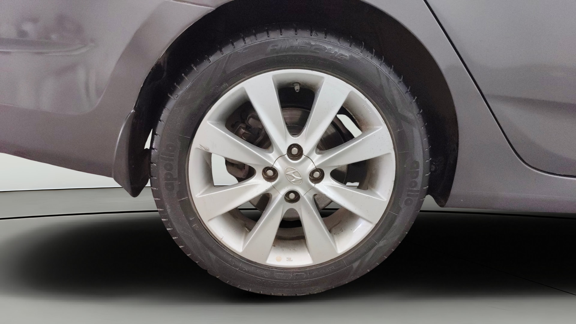 View 2013 Hyundai Fluidic Verna 1.6 VTVT SX Image 24 Used 2013 Hyundai Fluidic Verna 1.6 VTVT SX Image 24