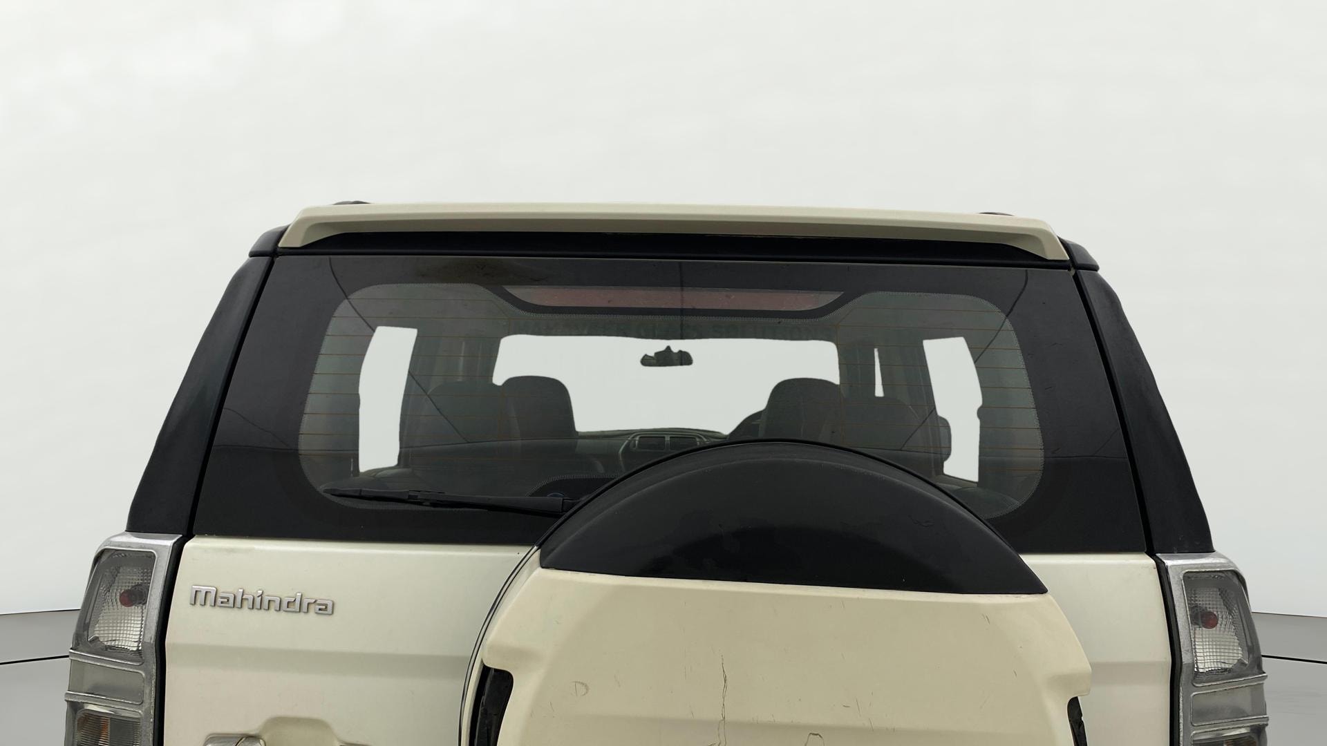 View 2019 Mahindra TUV300 T10 100HP Image 4 Used 2019 Mahindra TUV300 T10 100HP Image 4