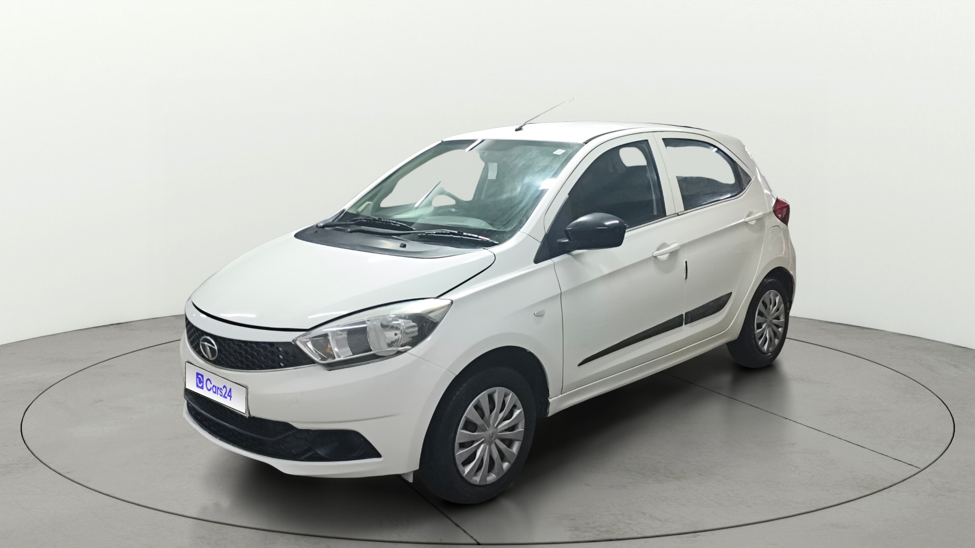 View 2019 Tata Tiago Revotorq XB Image 35 Used 2019 Tata Tiago Revotorq XB Image 35