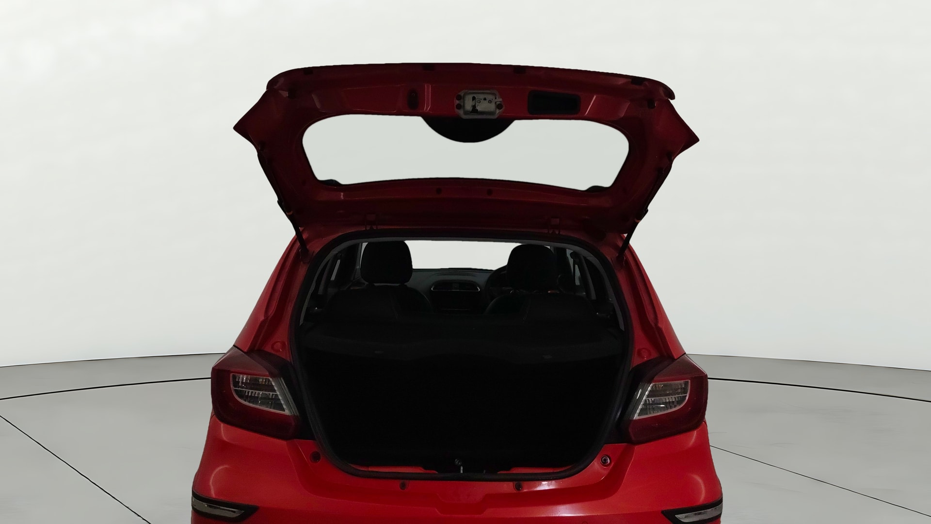 View 2020 Tata Tiago Revotorq XB Image 16 Used 2020 Tata Tiago Revotorq XB Image 16