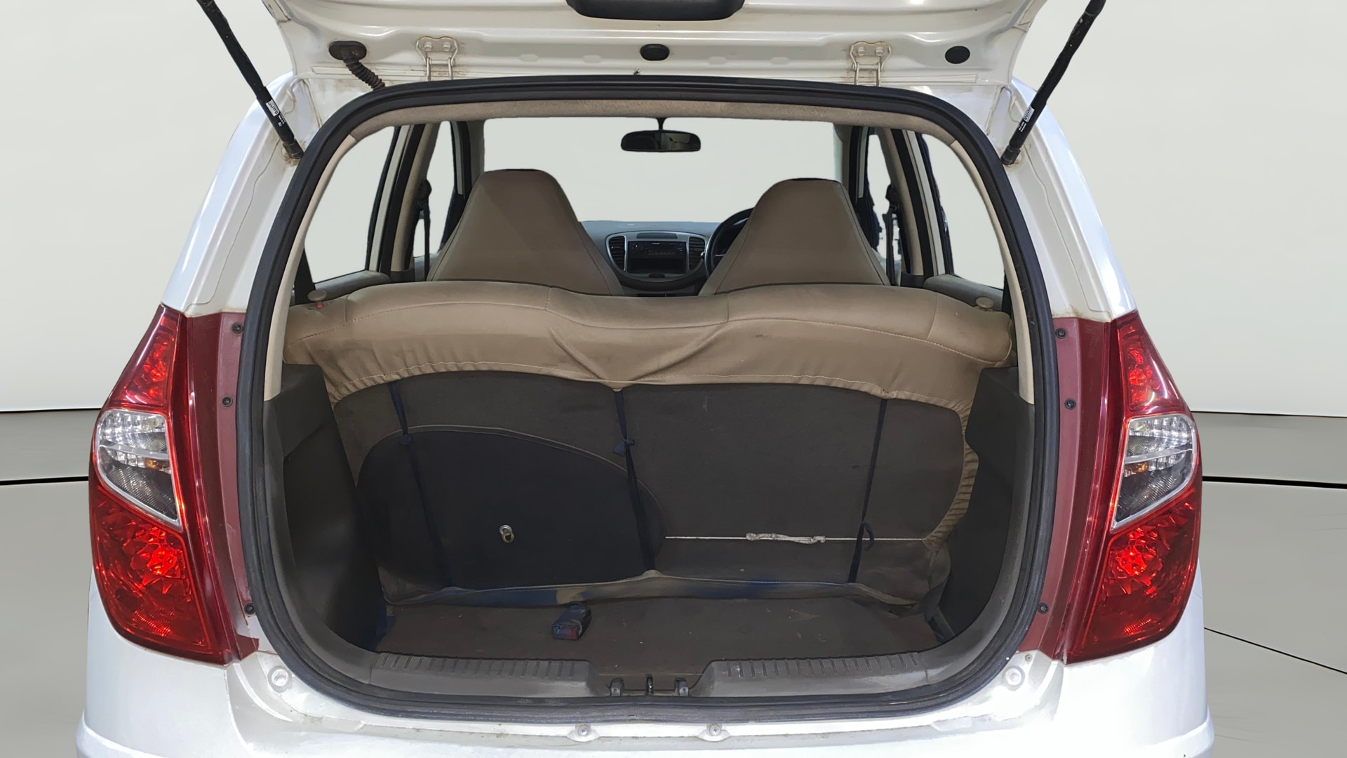 View 2013 Hyundai i10 1.1 Era Image 43 Used 2013 Hyundai i10 1.1 Era Image 43