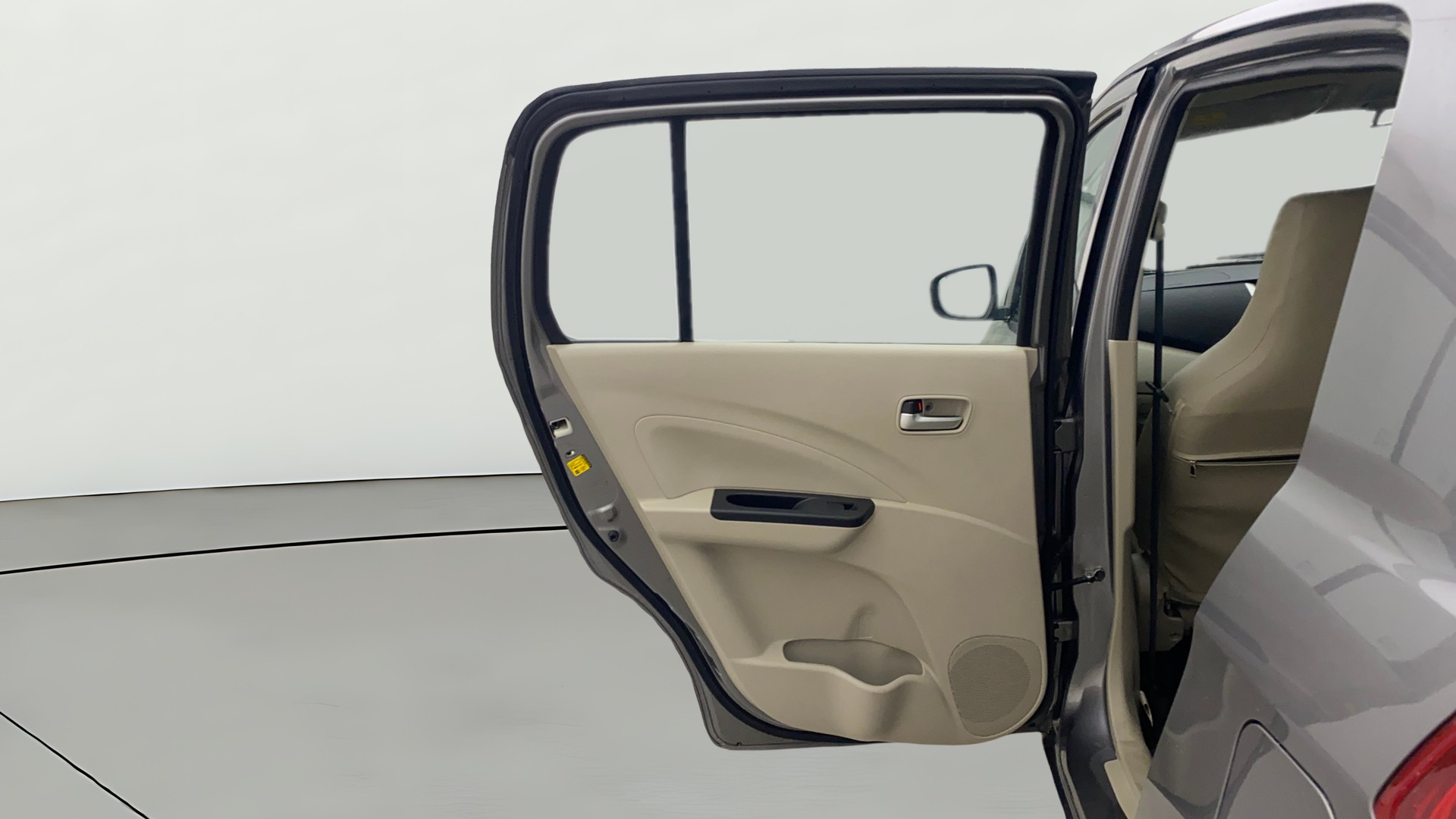 View 2018 Maruti Suzuki 1000 Base Variant Image 22 Used 2018 Maruti Suzuki 1000 Base Variant Image 22