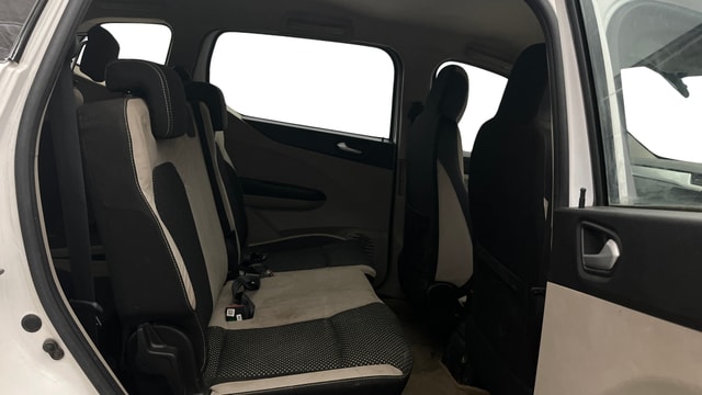 View Renault Triber Image 36 Used Renault Triber Image 36