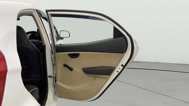 View Hyundai EON Image 7 Used Hyundai EON Image 7