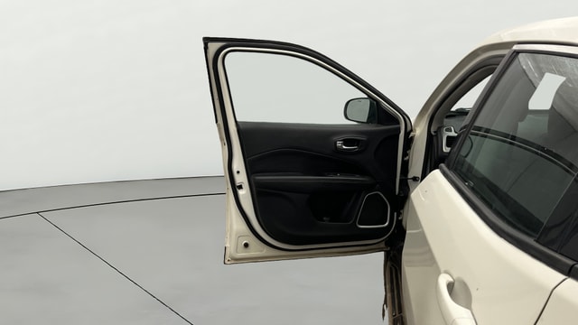 View Jeep Compass Image 37 Used Jeep Compass Image 37