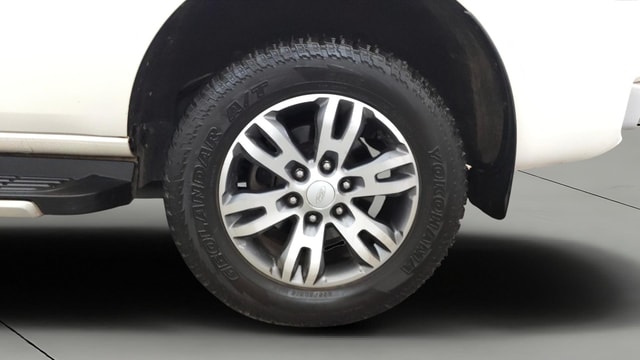 View Ford Endeavour Image 12 Used Ford Endeavour Image 12