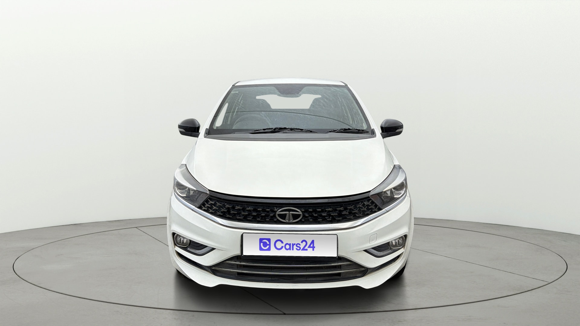 View 2023 Tata Tigor XE Diesel Image 1 Used 2023 Tata Tigor XE Diesel Image 1