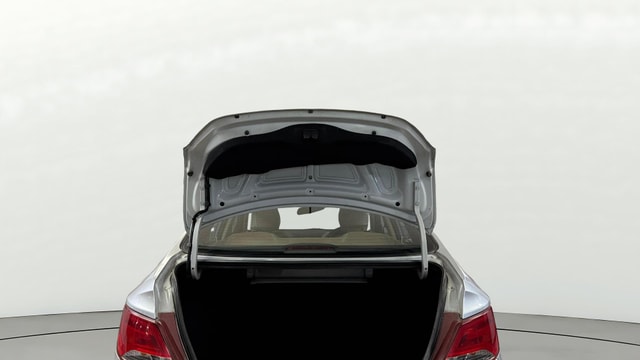 View Hyundai Verna Image 30 Used Hyundai Verna Image 30
