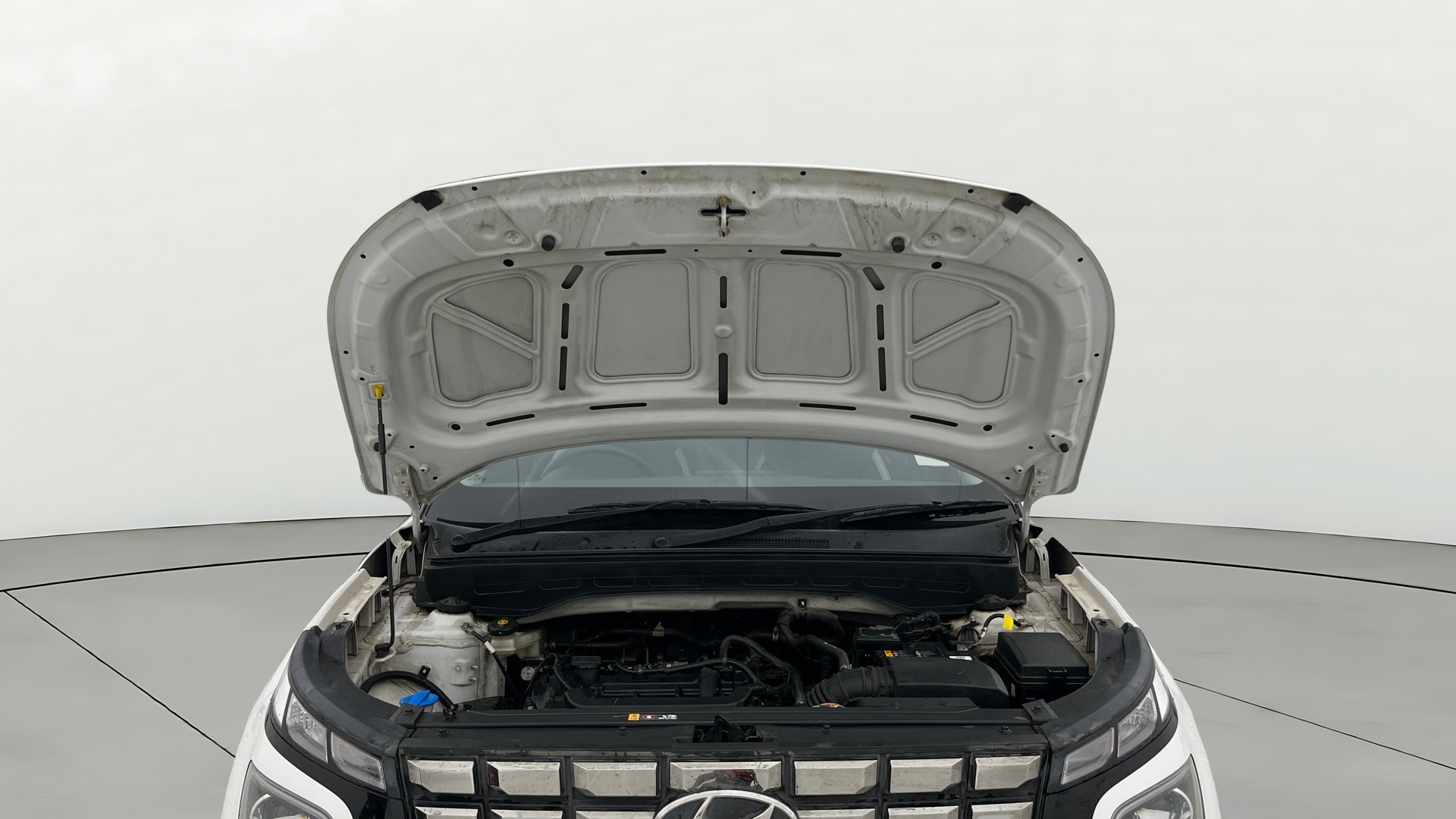 View 2024 Hyundai Venue S(O) Plus 1.2 Petrol MT Image 33 Used 2024 Hyundai Venue S(O) Plus 1.2 Petrol MT Image 33