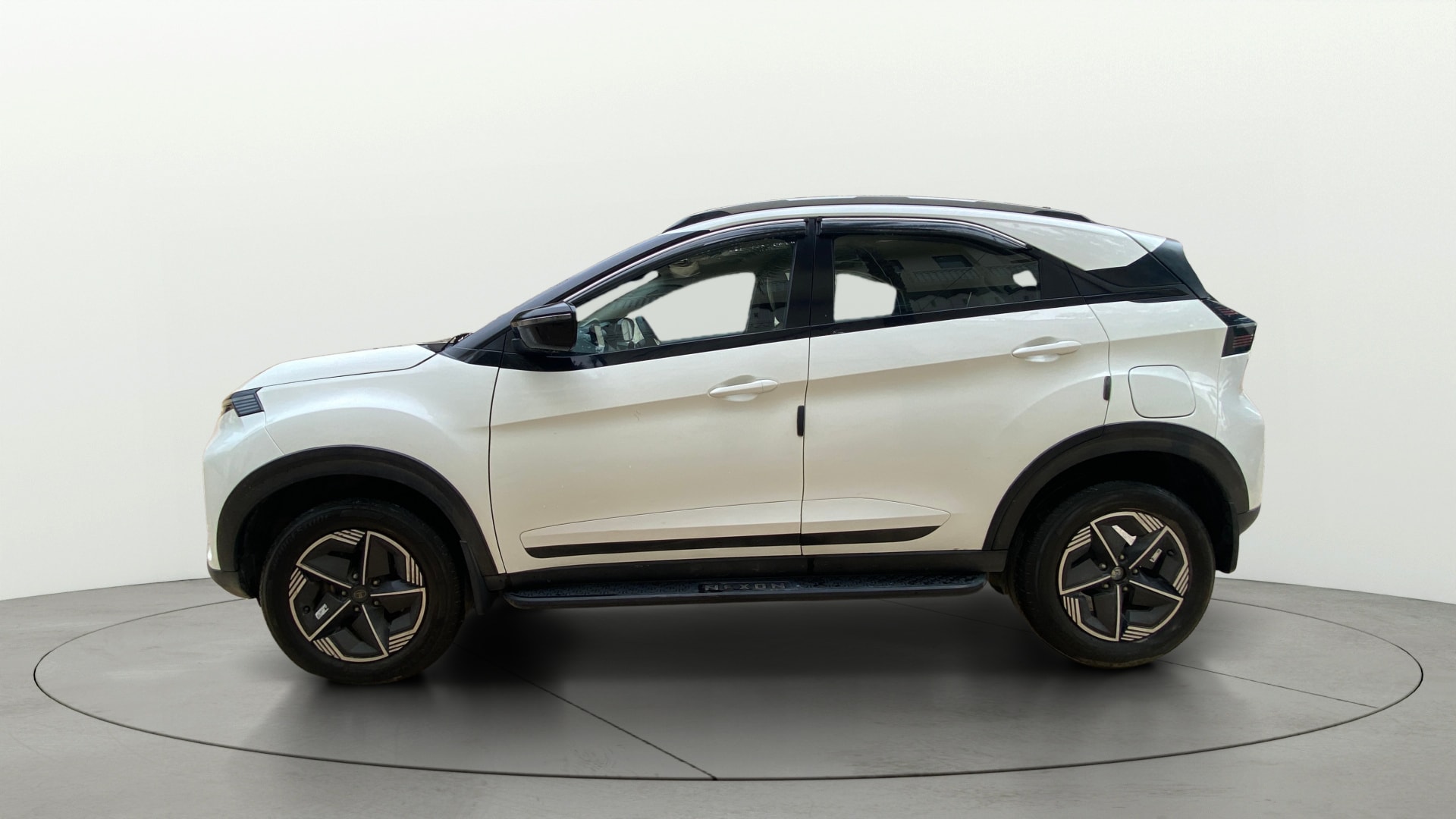 View 2024 Tata Nexon Revotron XE Image 6 Used 2024 Tata Nexon Revotron XE Image 6