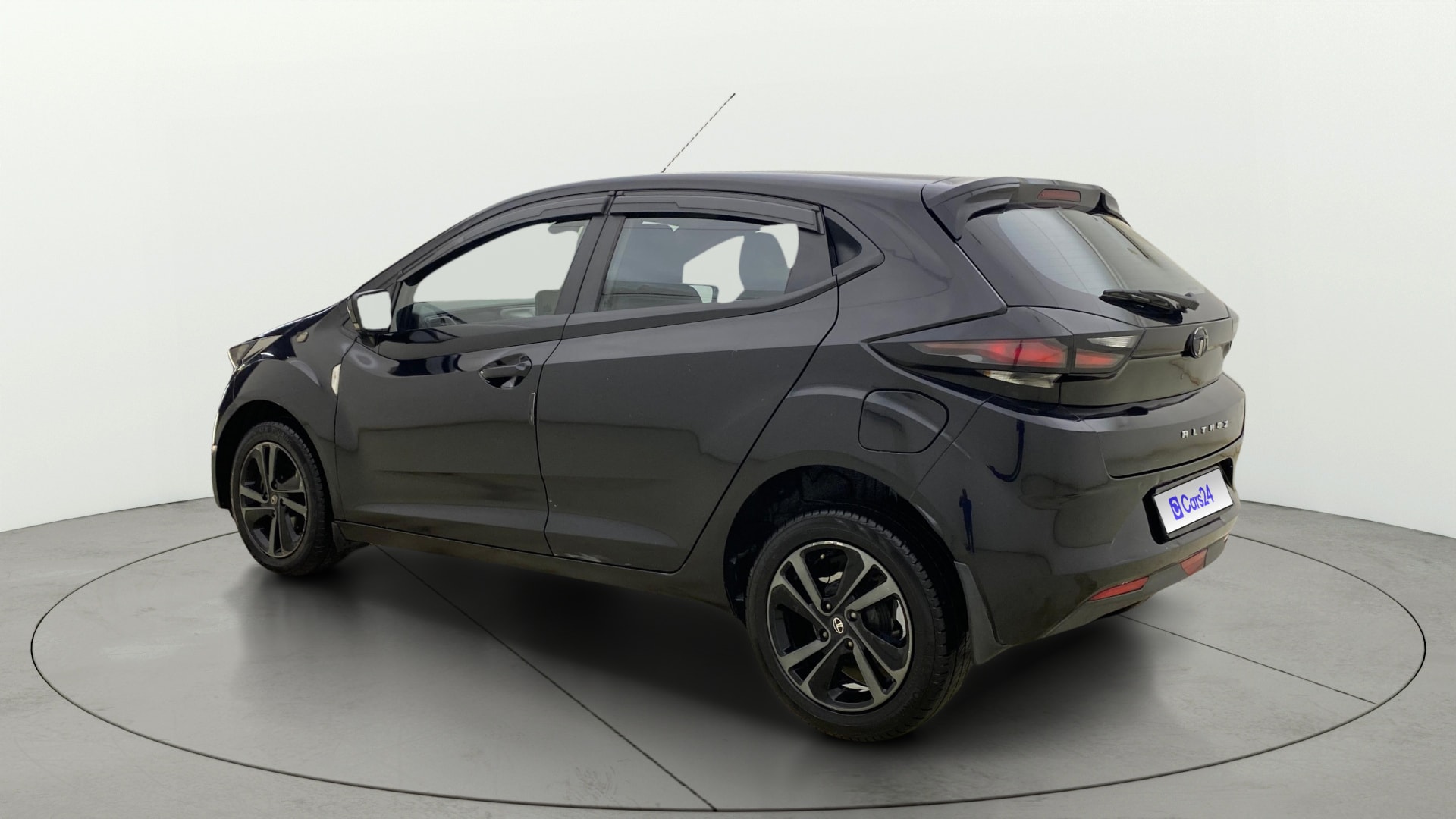 View 2023 Tata Altroz XZ Plus Dark Diesel Image 2 Used 2023 Tata Altroz XZ Plus Dark Diesel Image 2
