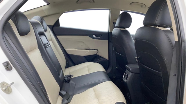 View Hyundai Verna Image 30 Used Hyundai Verna Image 30