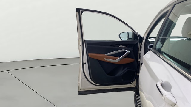 View MG Hector Plus Image 39 Used MG Hector Plus Image 39