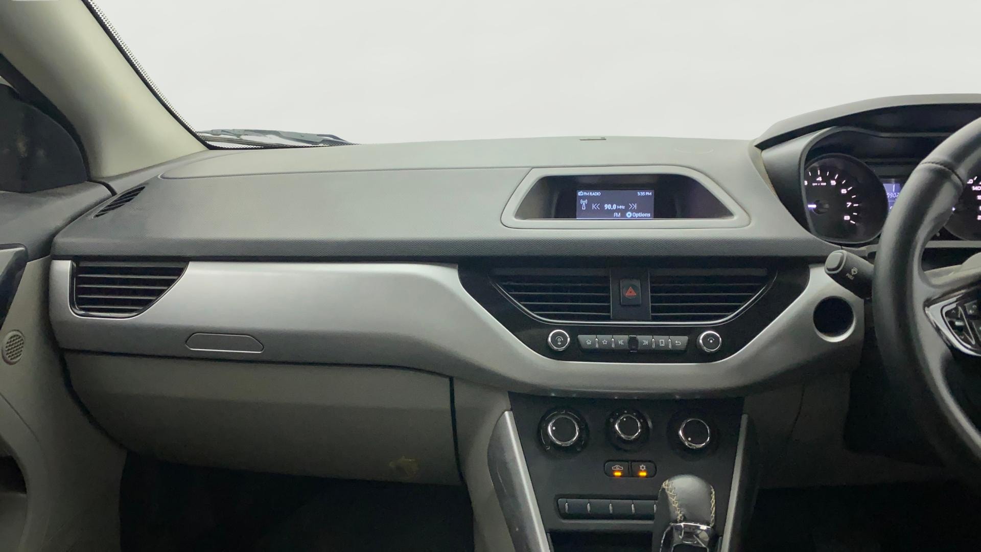 View 2019 Tata Nexon Revotron XMA AMT Image 17 Used 2019 Tata Nexon Revotron XMA AMT Image 17