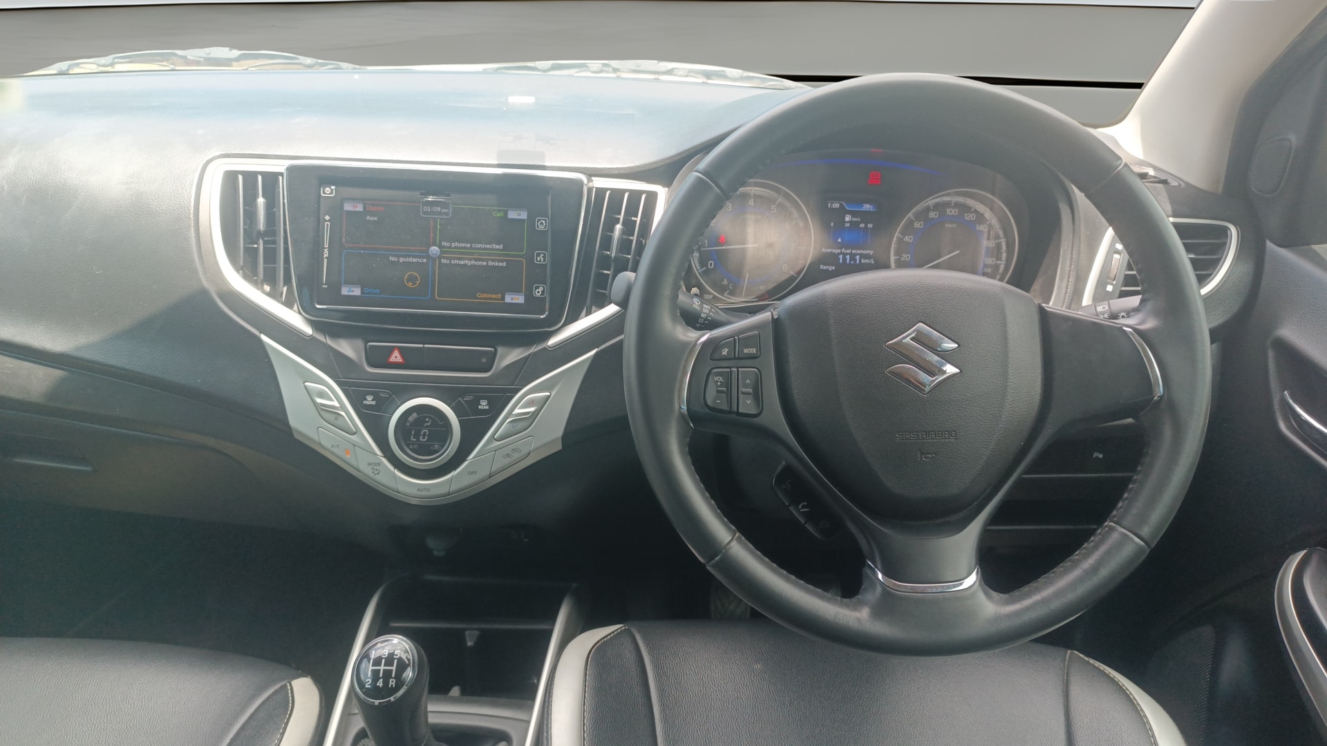 View 2019 Maruti Suzuki 1000 Base Variant Image 20 Used 2019 Maruti Suzuki 1000 Base Variant Image 20