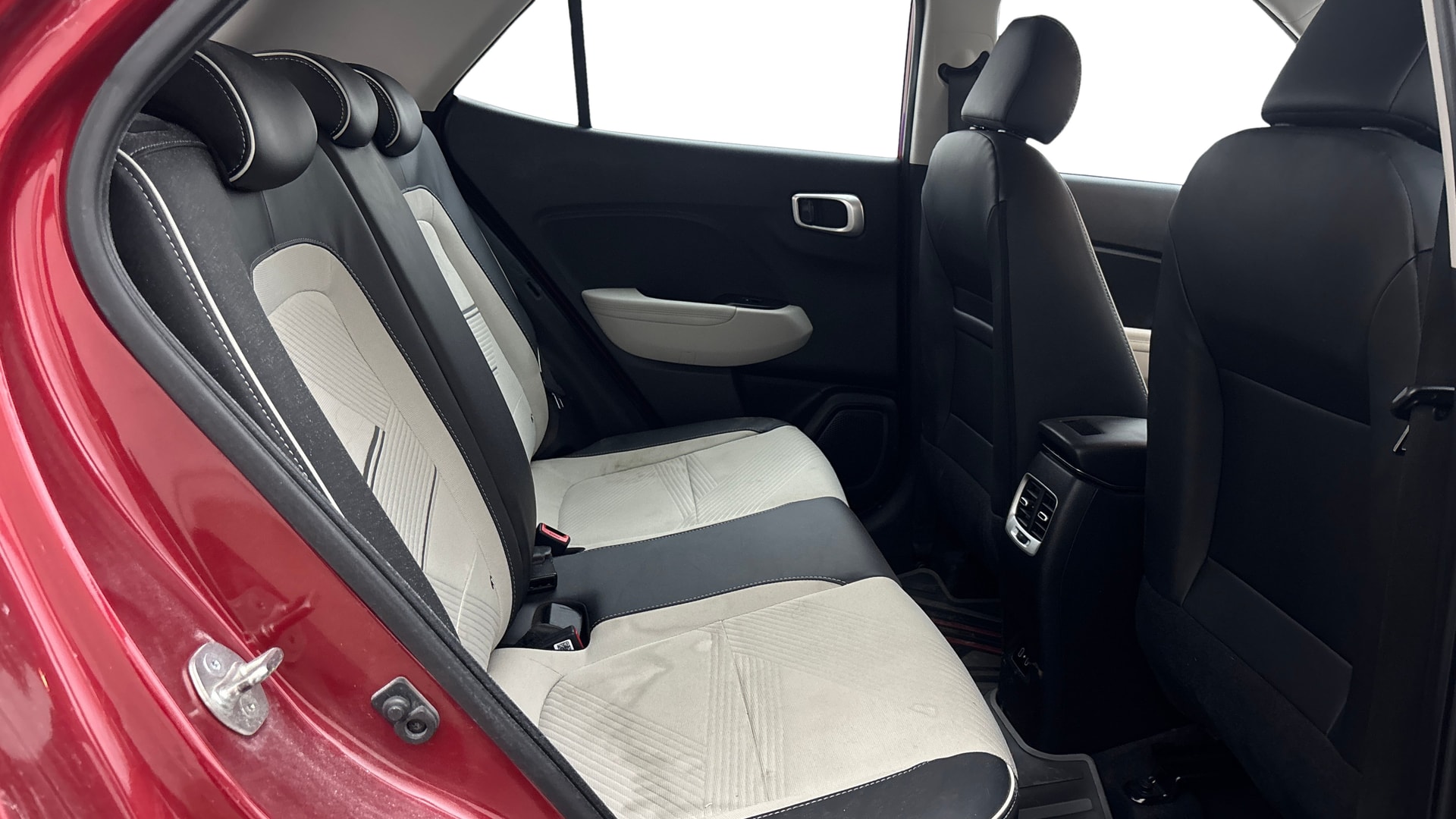 View 2023 Hyundai Venue E 1.2 Petrol BS IV Image 30 Used 2023 Hyundai Venue E 1.2 Petrol BS IV Image 30