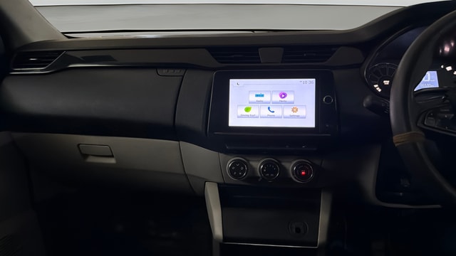 View Renault Triber Image 18 Used Renault Triber Image 18