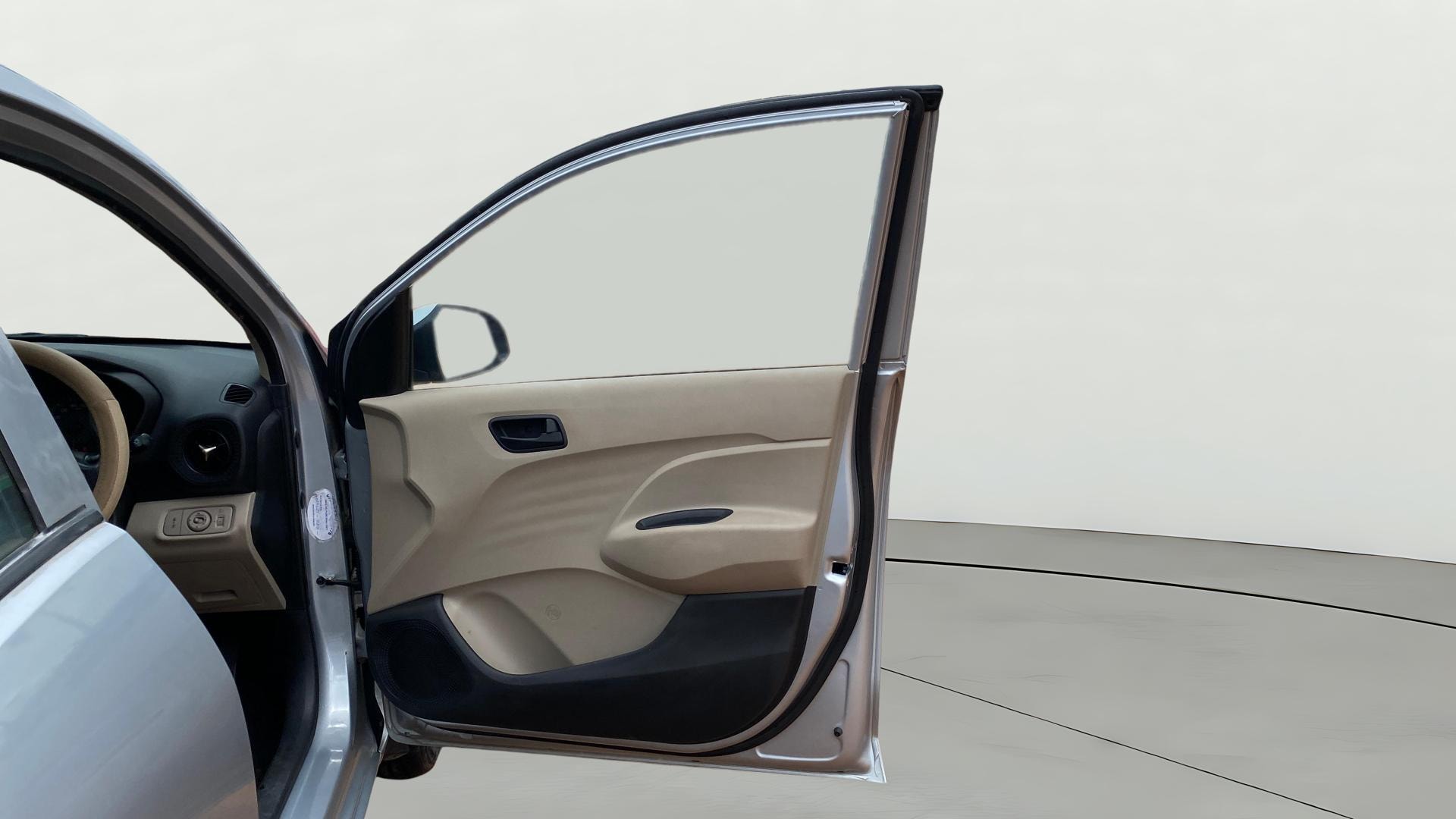 View 2022 Hyundai New Santro D-Lite Petrol Image 43 Used 2022 Hyundai New Santro D-Lite Petrol Image 43