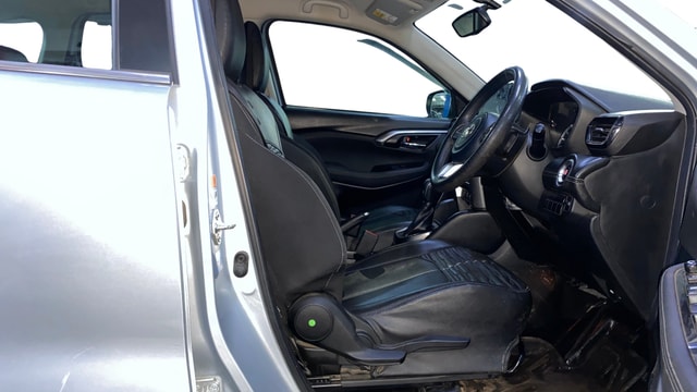 View Toyota Urban Cruiser Hyryder Image 27 Used Toyota Urban Cruiser Hyryder Image 27