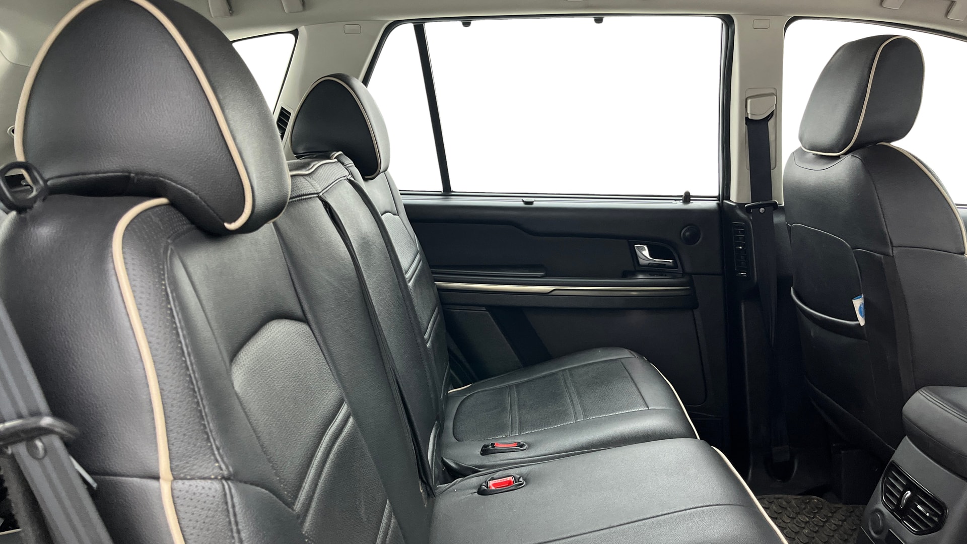 View 2018 Tata Hexa XM 4X2 Image 30 Used 2018 Tata Hexa XM 4X2 Image 30