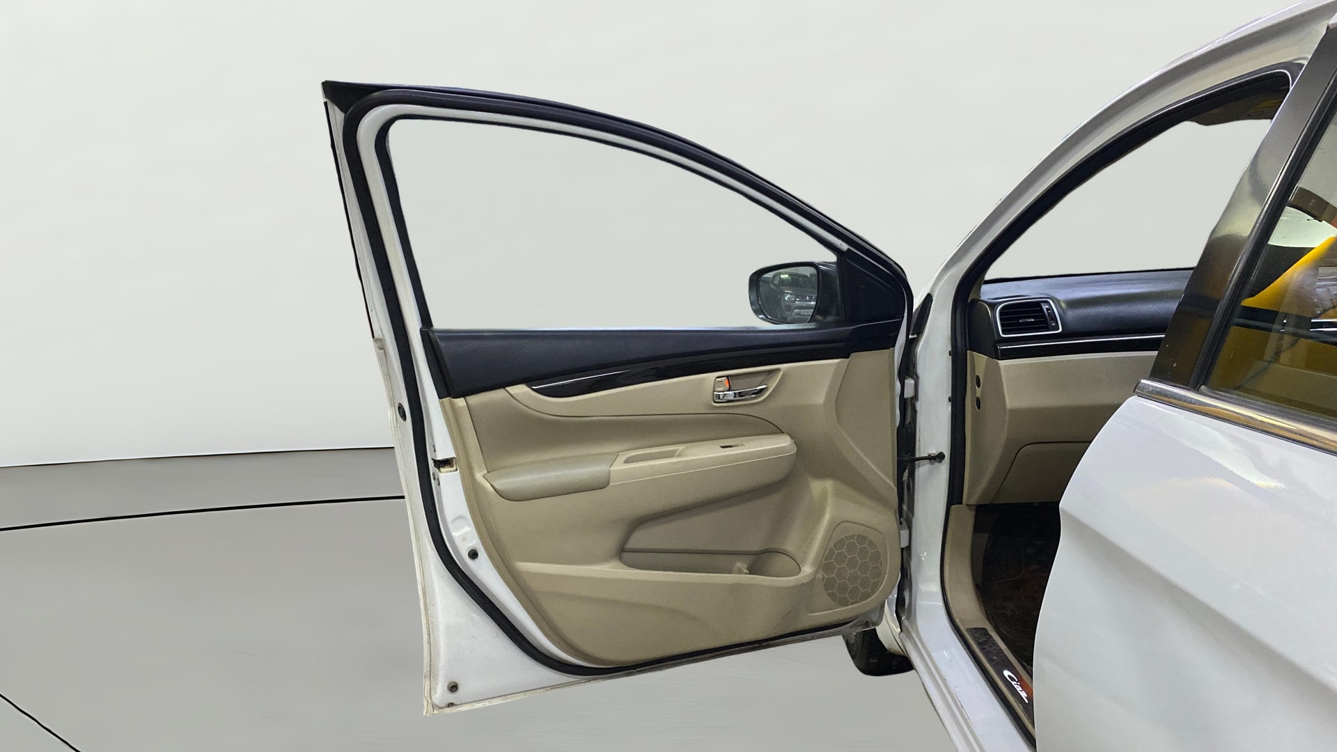 View 2018 Maruti Suzuki 1000 Base Variant Image 40 Used 2018 Maruti Suzuki 1000 Base Variant Image 40