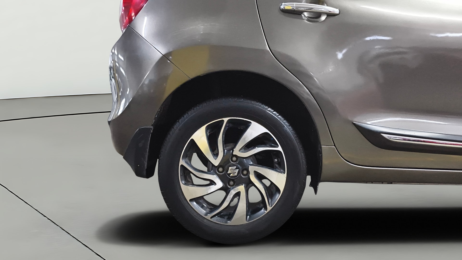 View 2021 Maruti Suzuki 1000 Base Variant Image 24 Used 2021 Maruti Suzuki 1000 Base Variant Image 24
