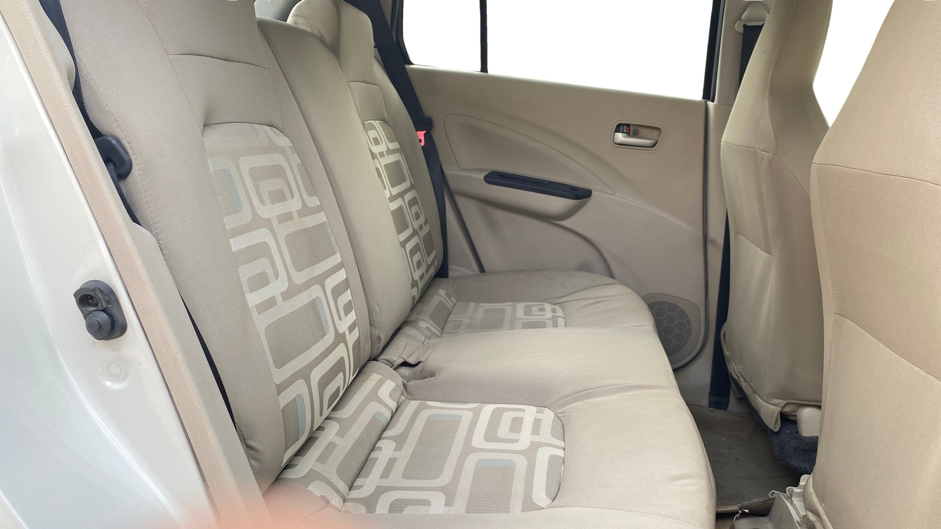 View 2019 Maruti Suzuki 1000 Base Variant Image 29 Used 2019 Maruti Suzuki 1000 Base Variant Image 29