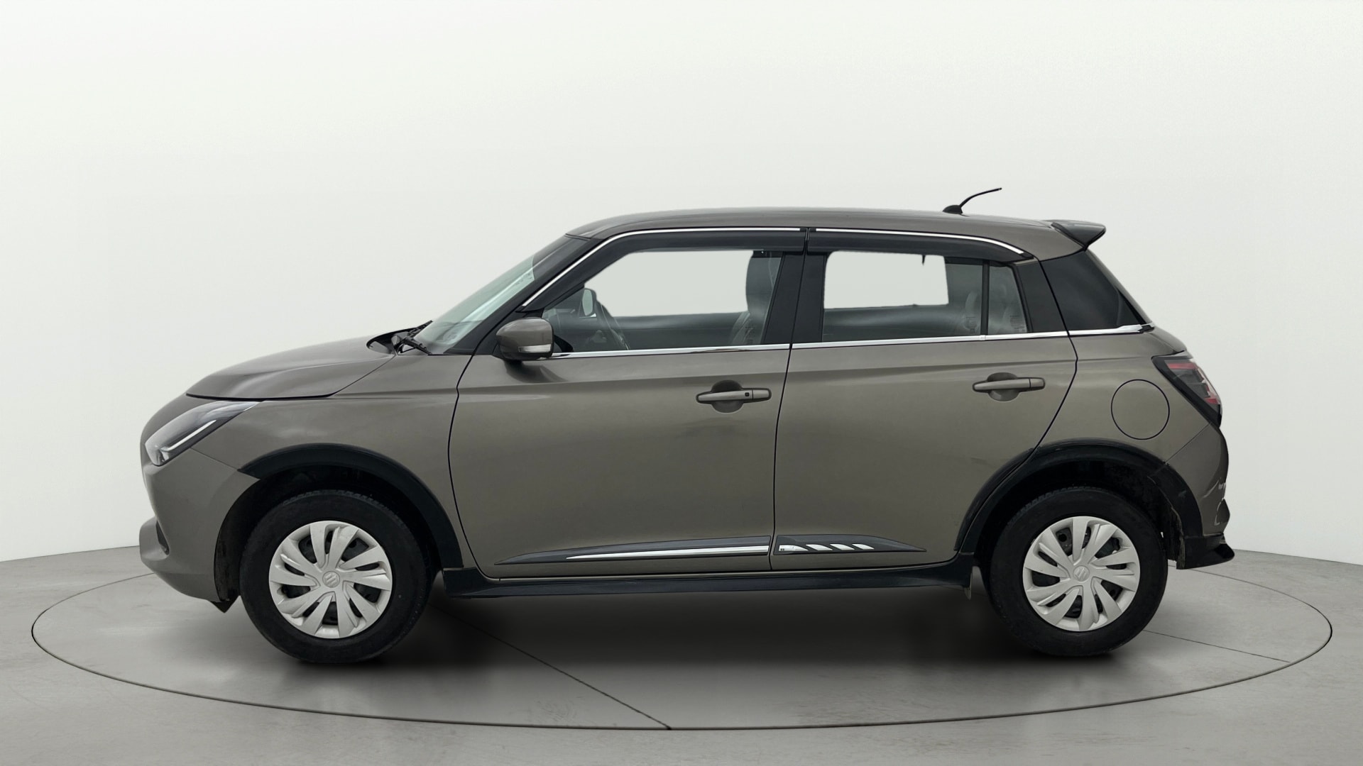 View 2024 Maruti Suzuki 1000 Base Variant Image 5 Used 2024 Maruti Suzuki 1000 Base Variant Image 5