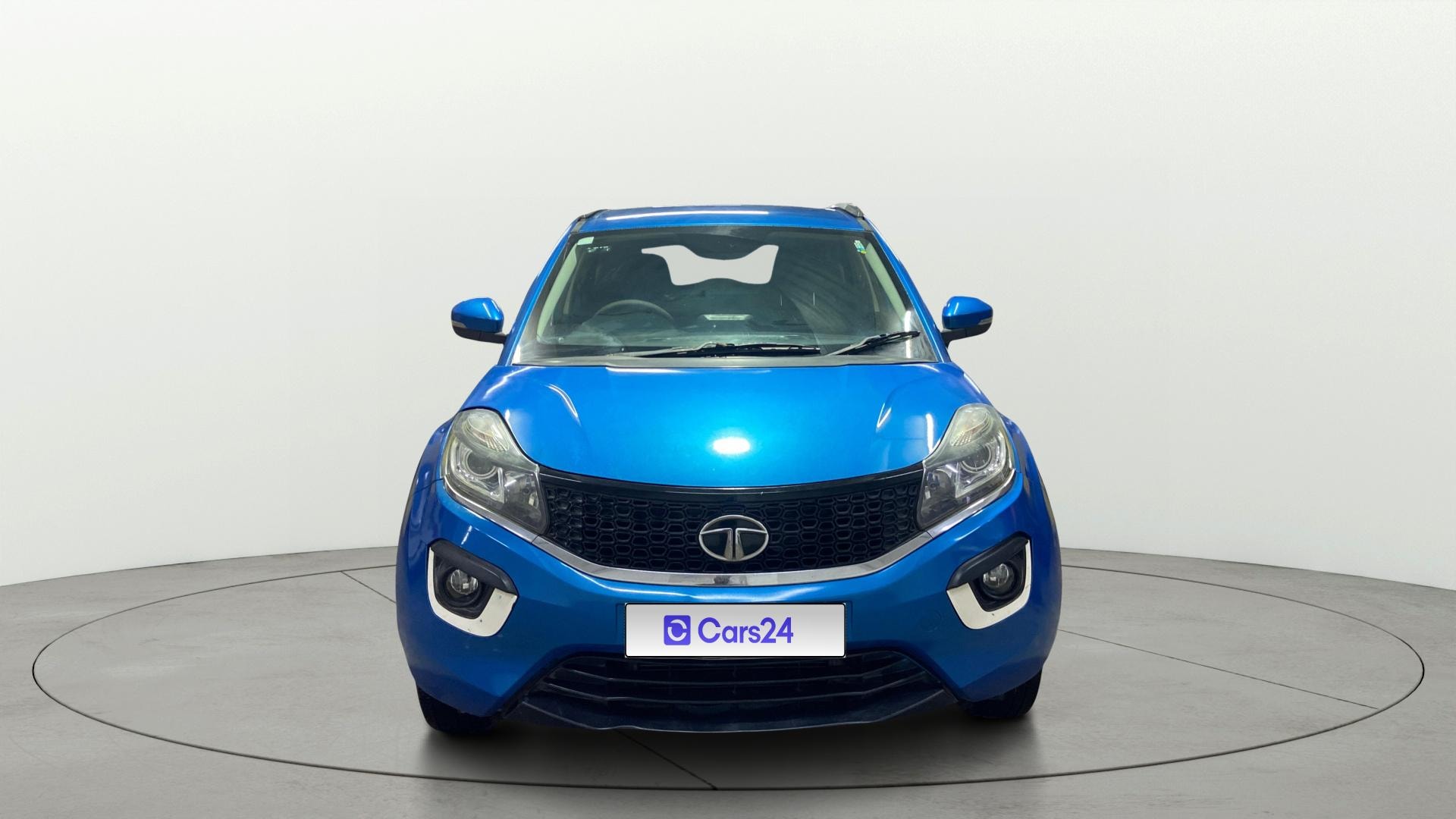 View 2019 Tata Nexon Revotorq XT Image 1 Used 2019 Tata Nexon Revotorq XT Image 1