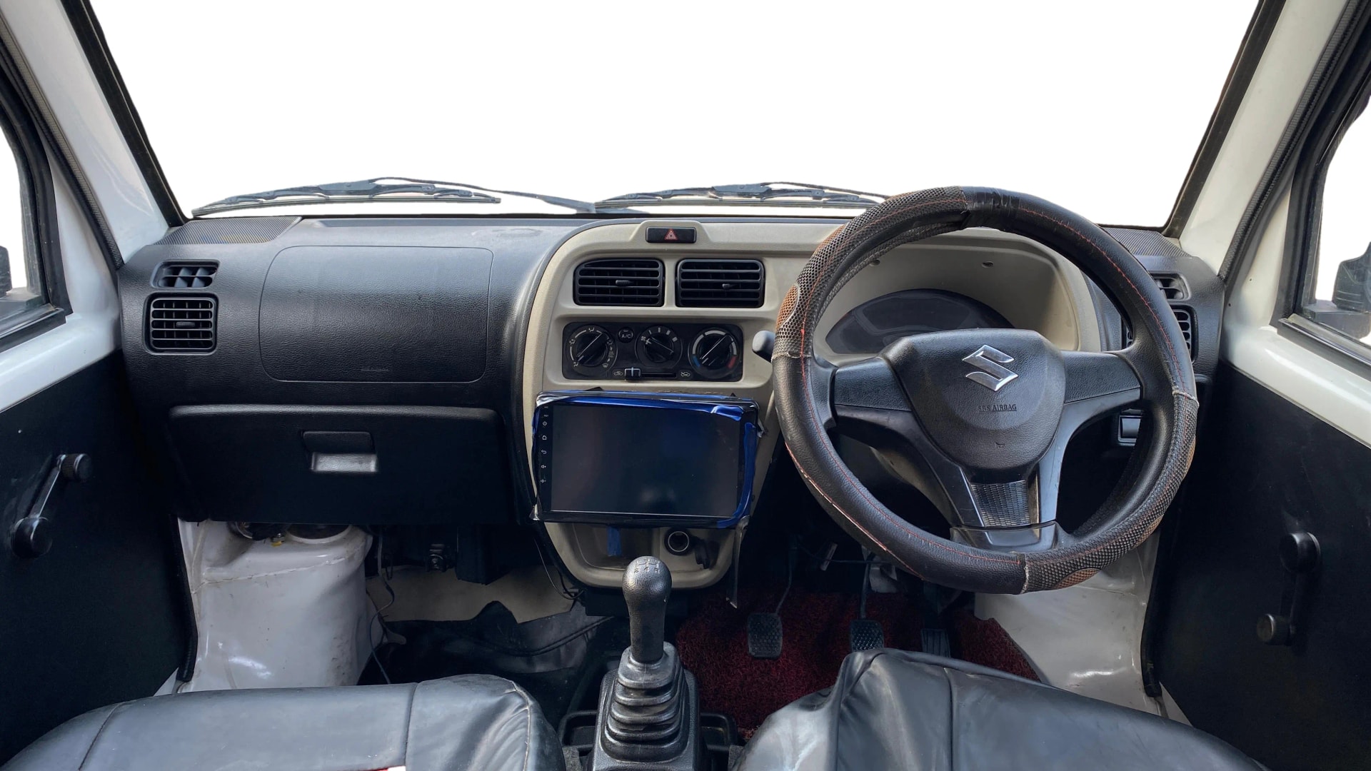 View 2024 Maruti Suzuki 1000 Base Variant Image 16 Used 2024 Maruti Suzuki 1000 Base Variant Image 16