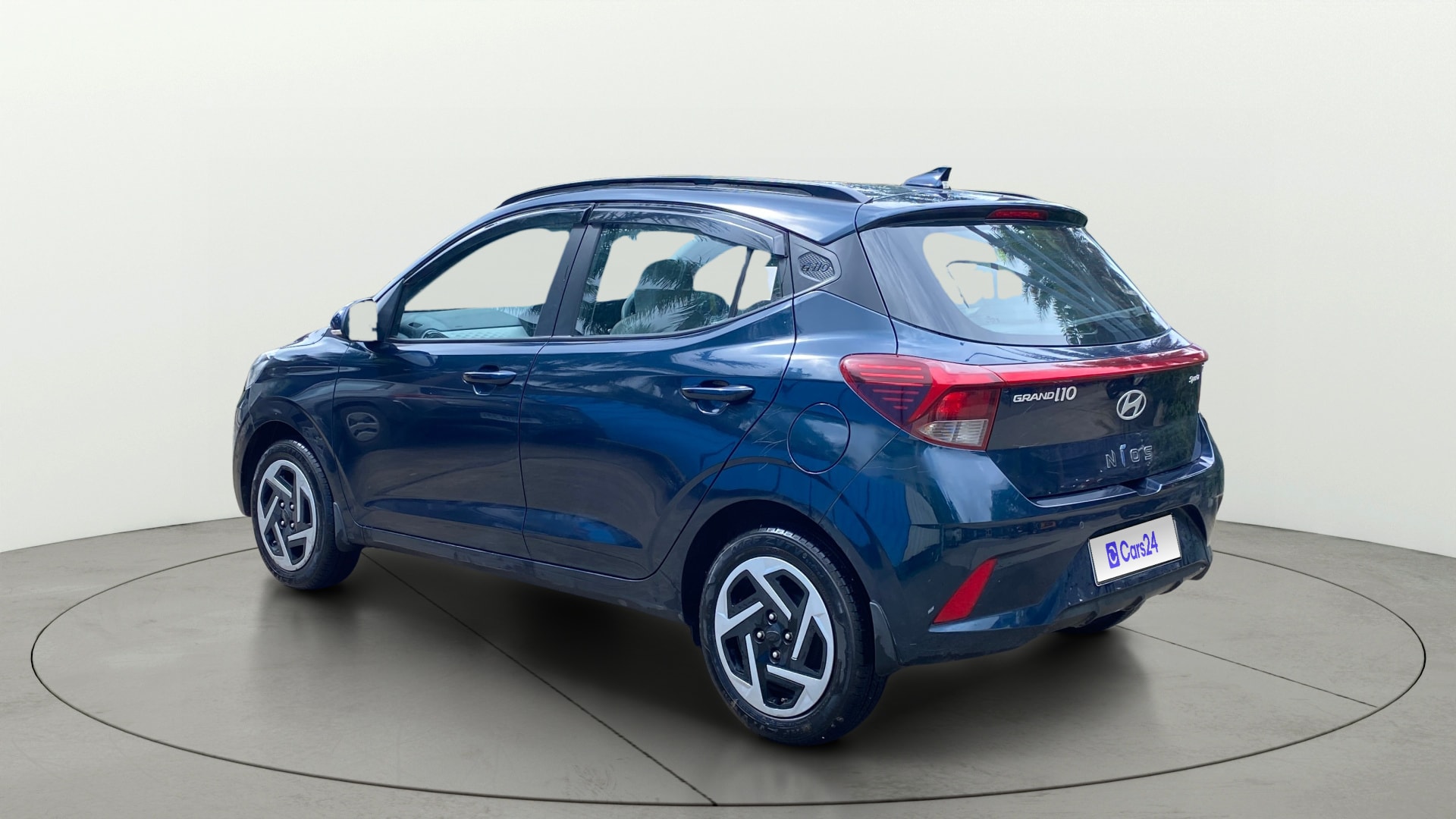 View 2023 Hyundai Grand i10 Nios Sportz Petrol AMT Image 2 Used 2023 Hyundai Grand i10 Nios Sportz Petrol AMT Image 2