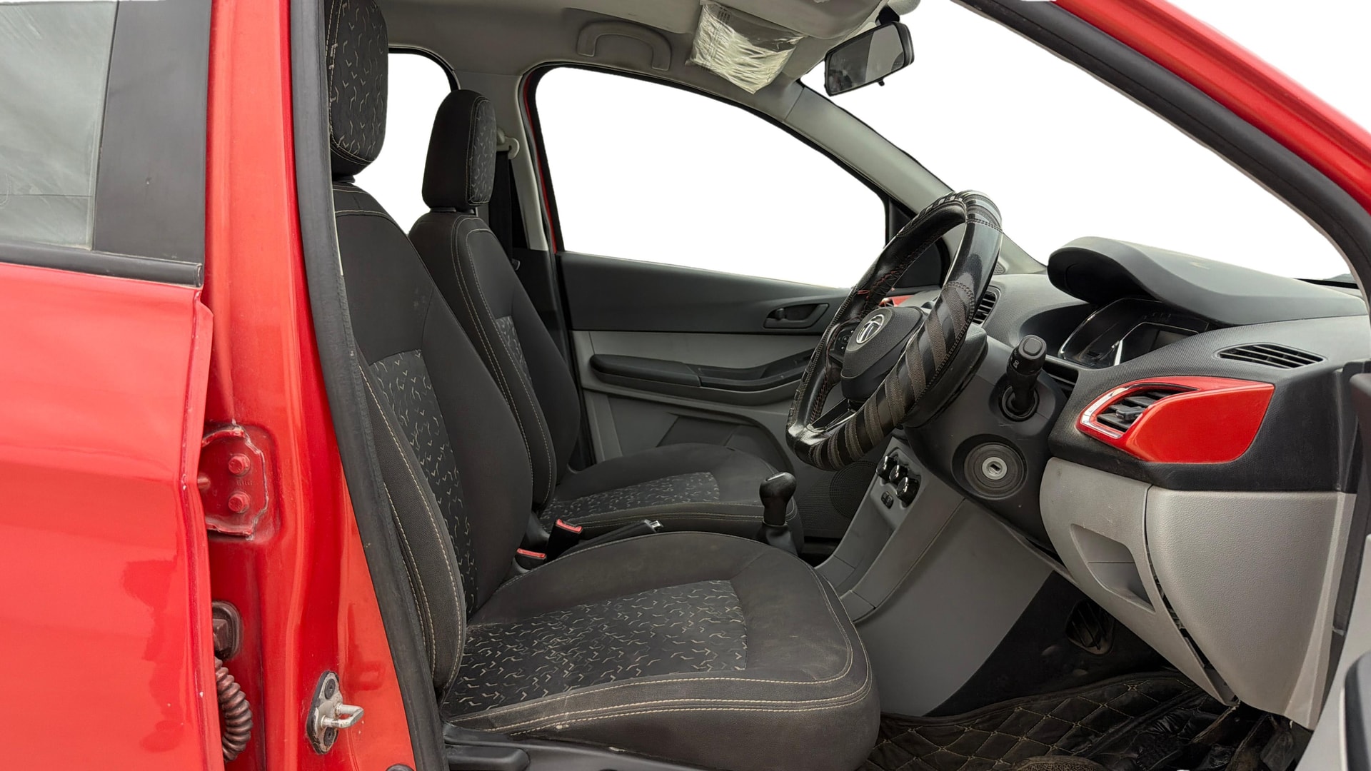 View 2021 Tata Tiago Revotorq XB Image 25 Used 2021 Tata Tiago Revotorq XB Image 25