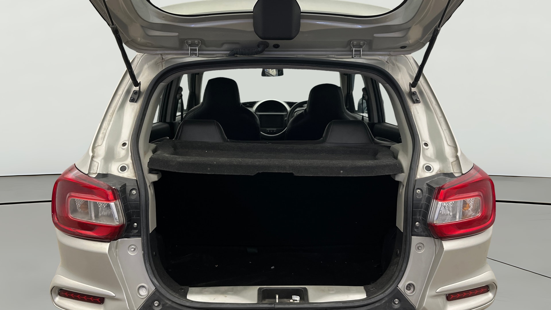 View 2022 Maruti Suzuki 1000 Base Variant Image 37 Used 2022 Maruti Suzuki 1000 Base Variant Image 37