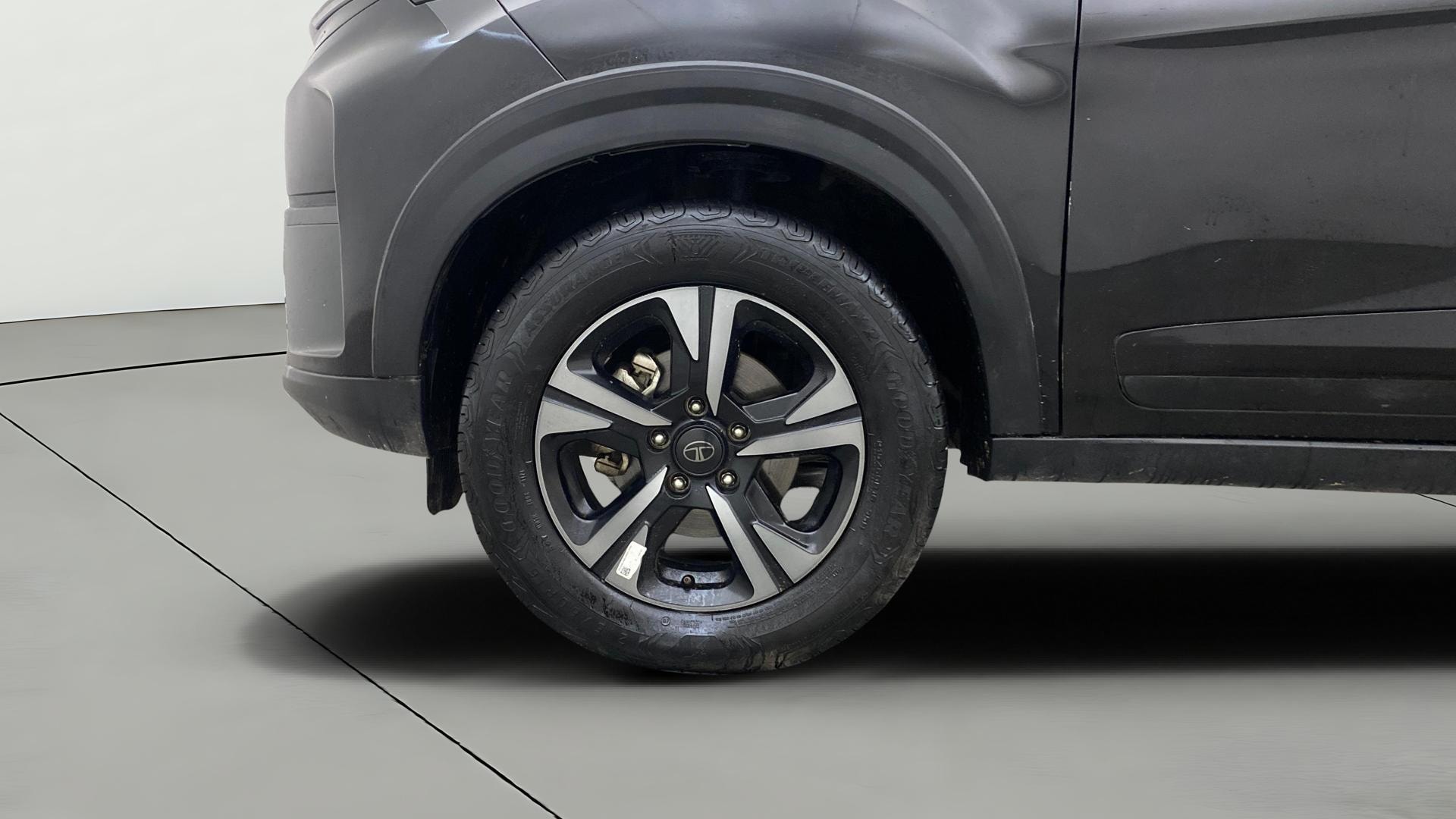 View 2024 Tata Nexon Revotron XE Image 35 Used 2024 Tata Nexon Revotron XE Image 35