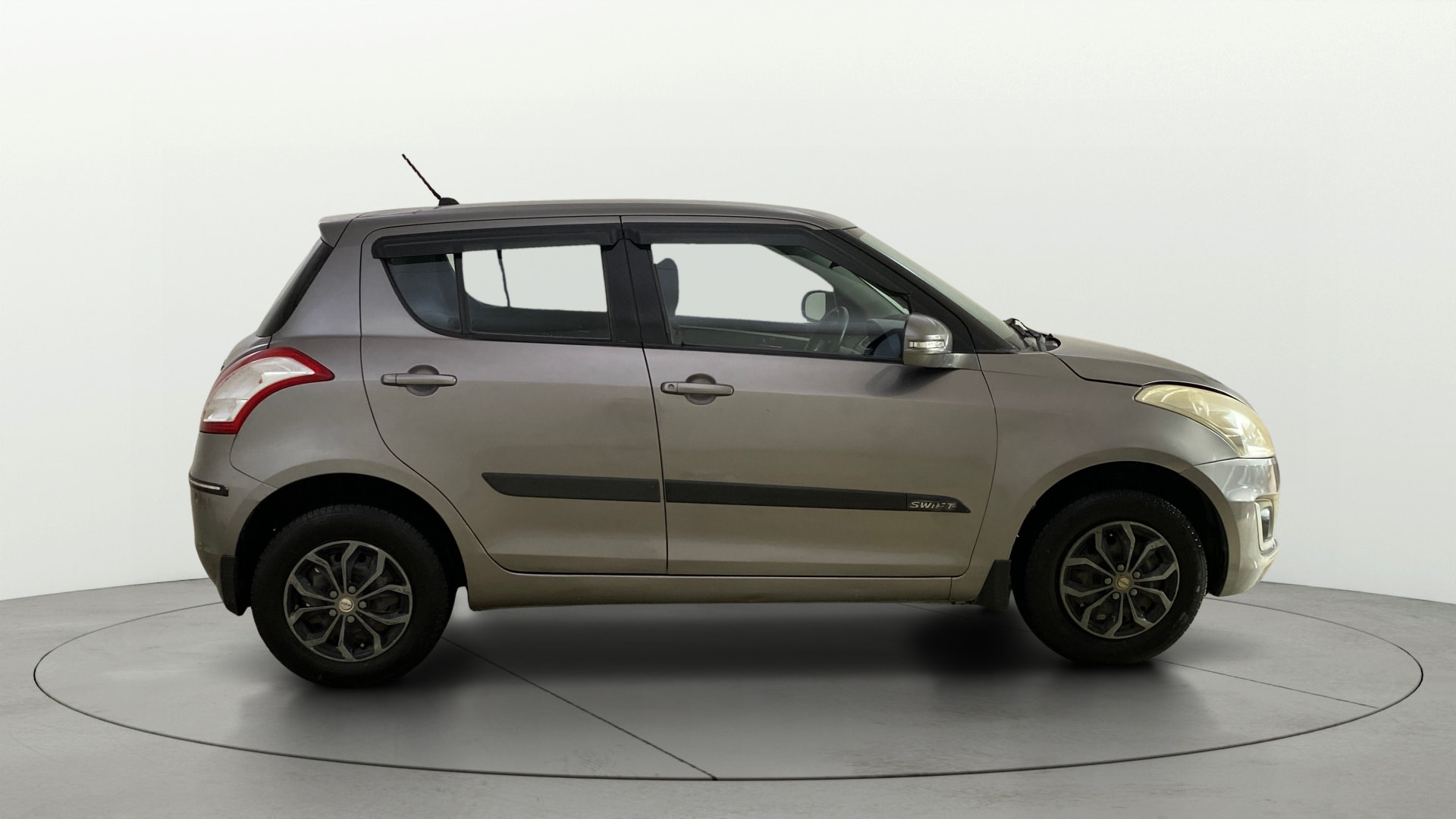 View 2017 Maruti Suzuki 1000 Base Variant Image 25 Used 2017 Maruti Suzuki 1000 Base Variant Image 25