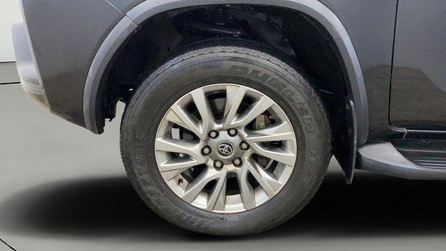 View Toyota Fortuner Image 36 Used Toyota Fortuner Image 36