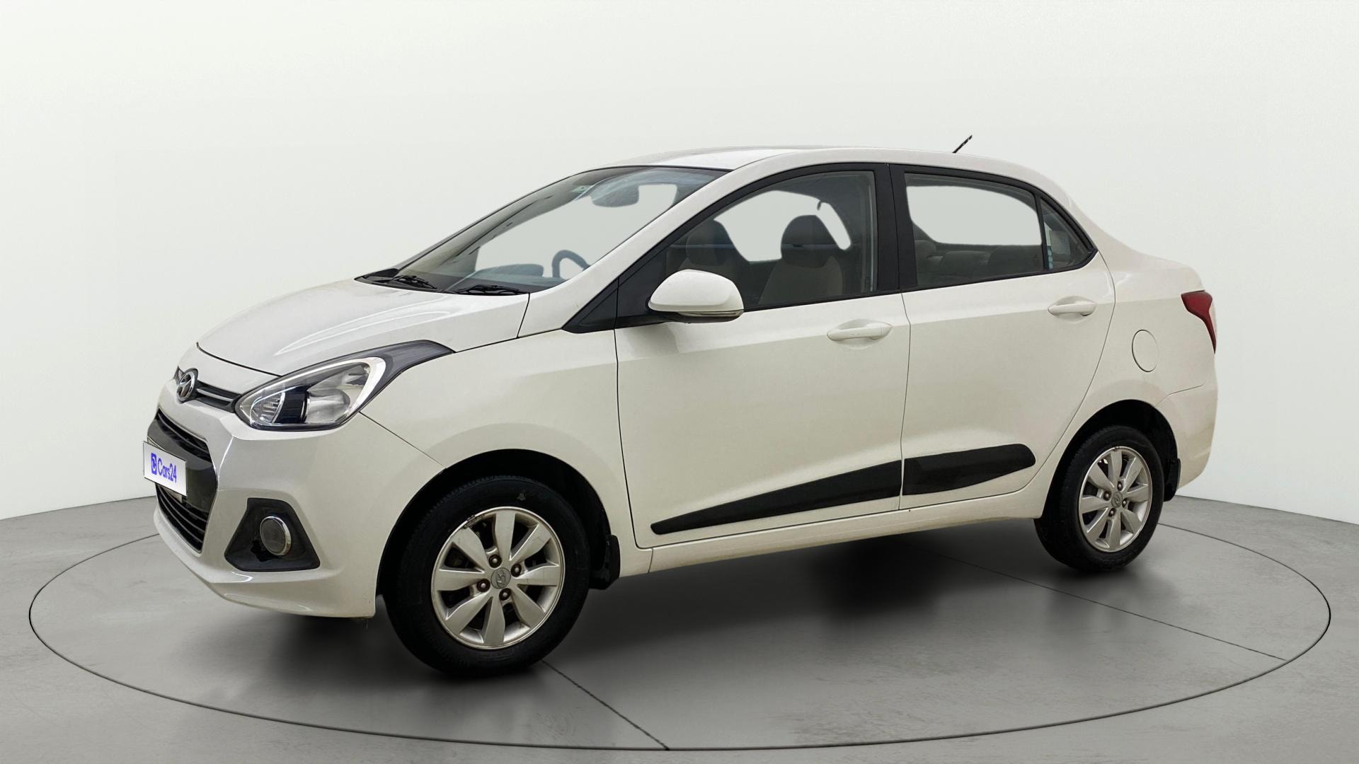 View 2017 Hyundai Xcent SX Petrol Image 34 Used 2017 Hyundai Xcent SX Petrol Image 34