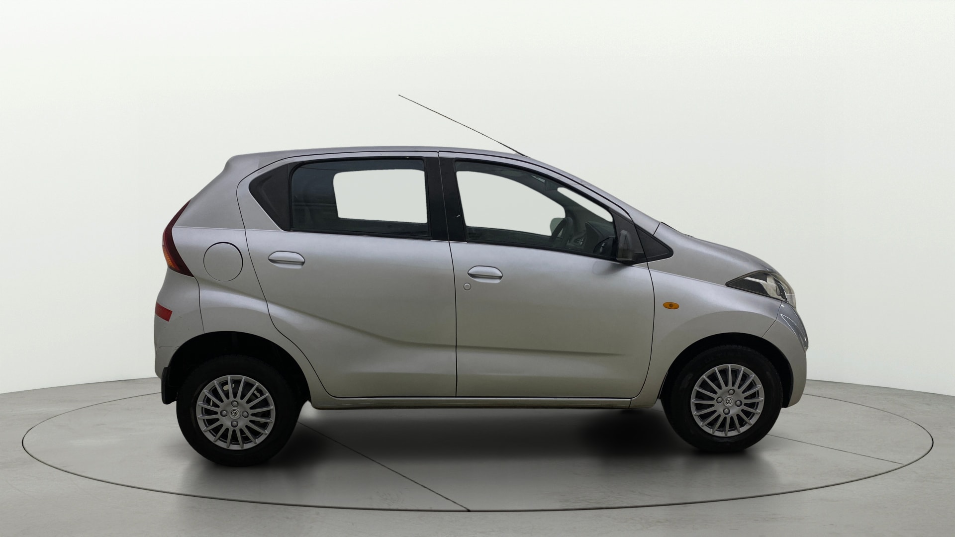 View 2018 Datsun Redi GO T (O) 1.0L AMT BS IV Image 8 Used 2018 Datsun Redi GO T (O) 1.0L AMT BS IV Image 8