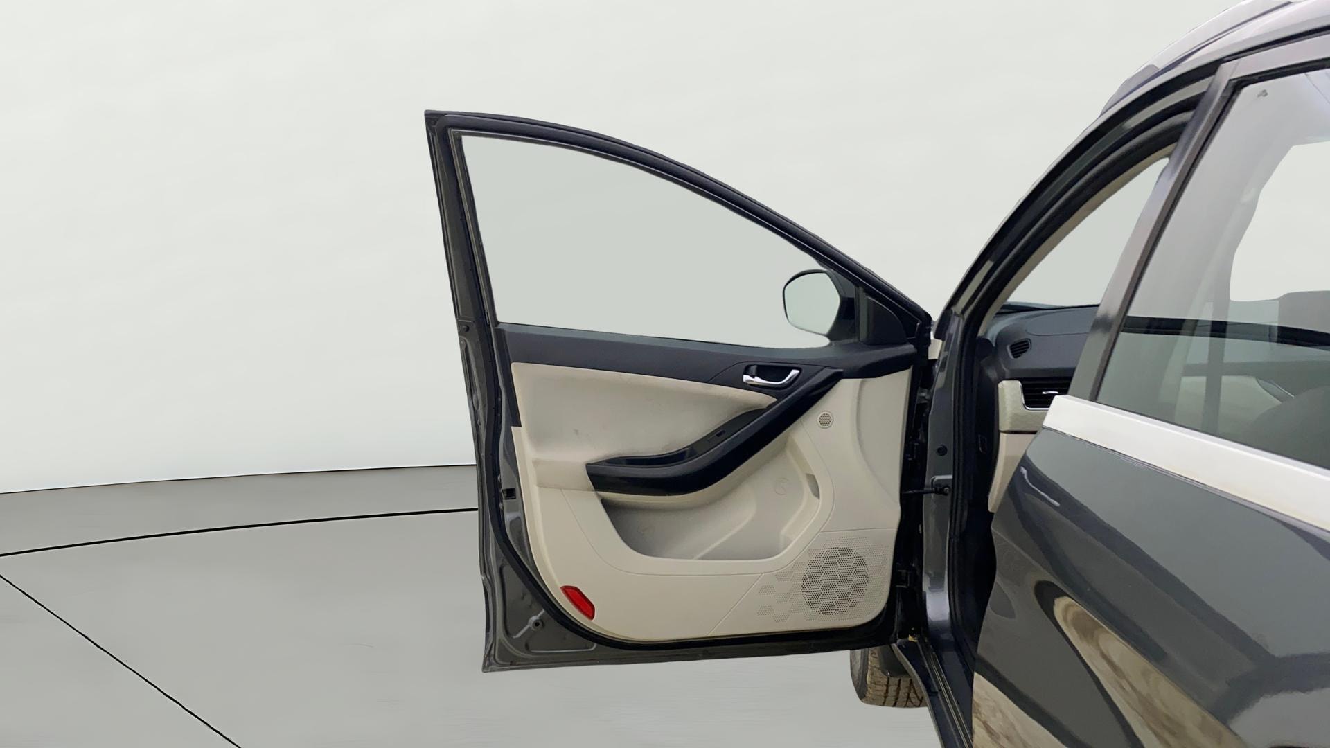 View 2022 Tata Nexon XZ Plus Diesel Image 31 Used 2022 Tata Nexon XZ Plus Diesel Image 31