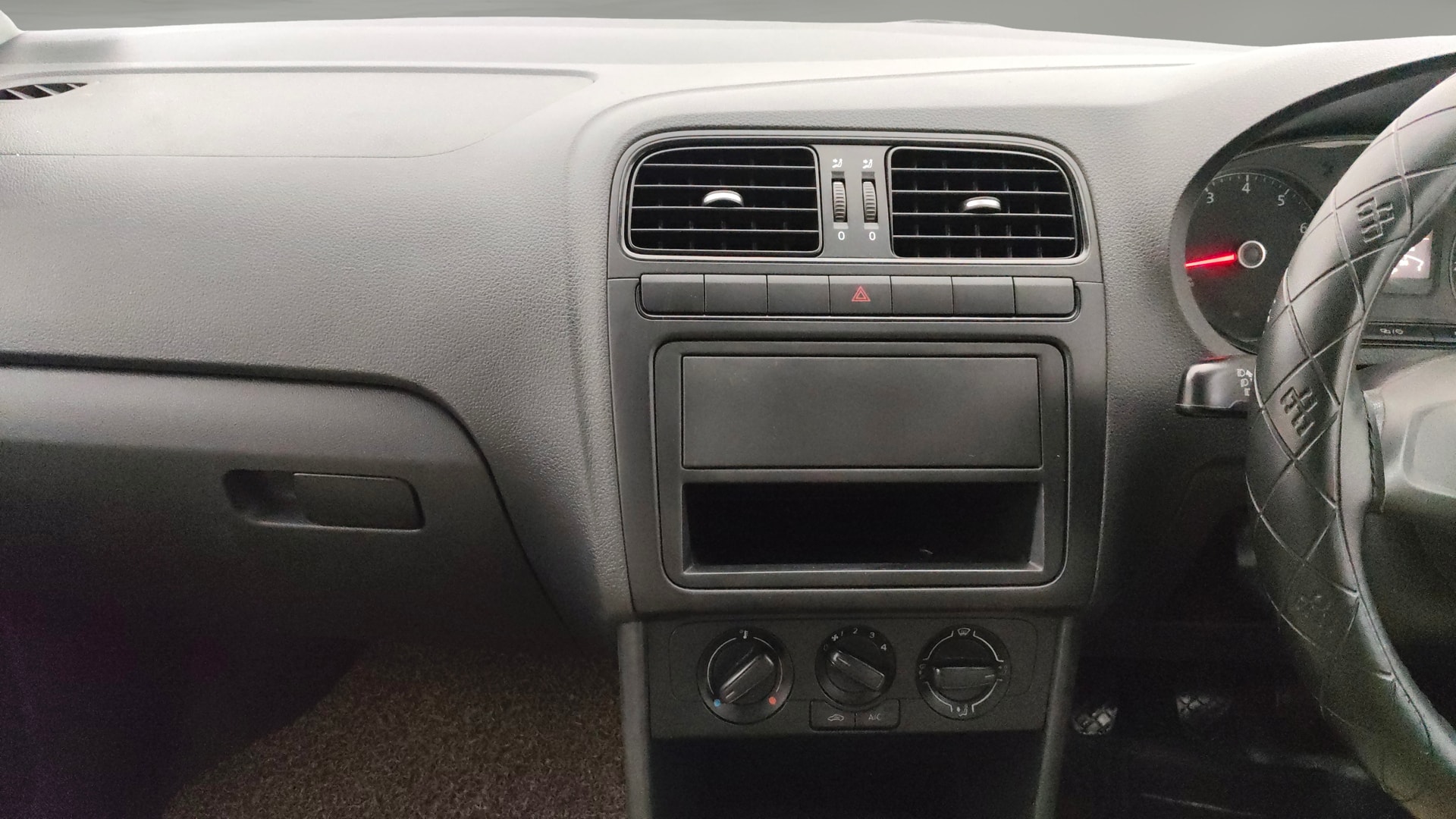 View 2015 Volkswagen Polo 1.2 Trendline Petrol Image 30 Used 2015 Volkswagen Polo 1.2 Trendline Petrol Image 30