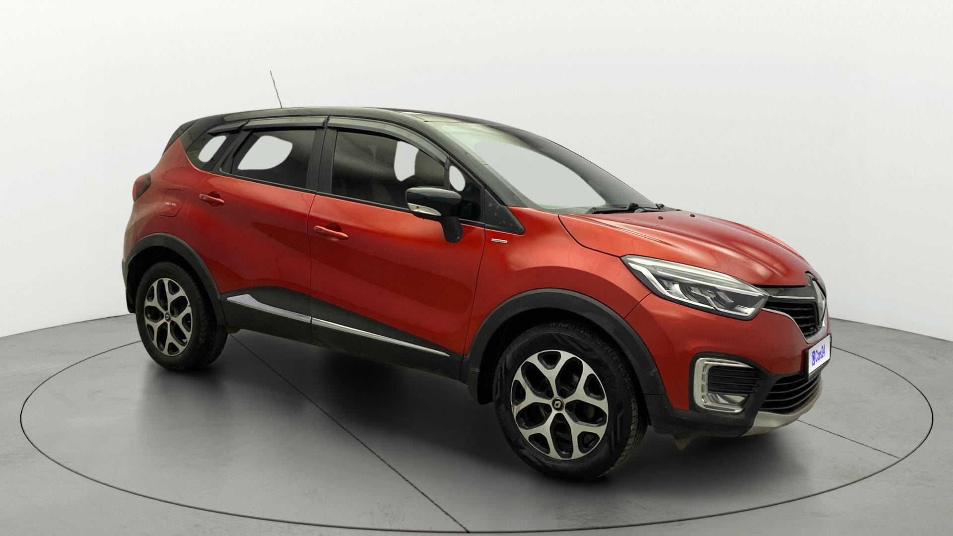 View 2018 Renault Captur Platine Diesel Dual Tone Image 14 Used 2018 Renault Captur Platine Diesel Dual Tone Image 14