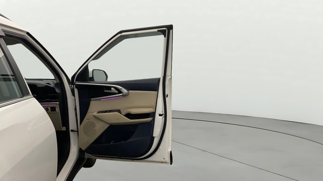 View Kia Carens Image 49 Used Kia Carens Image 49