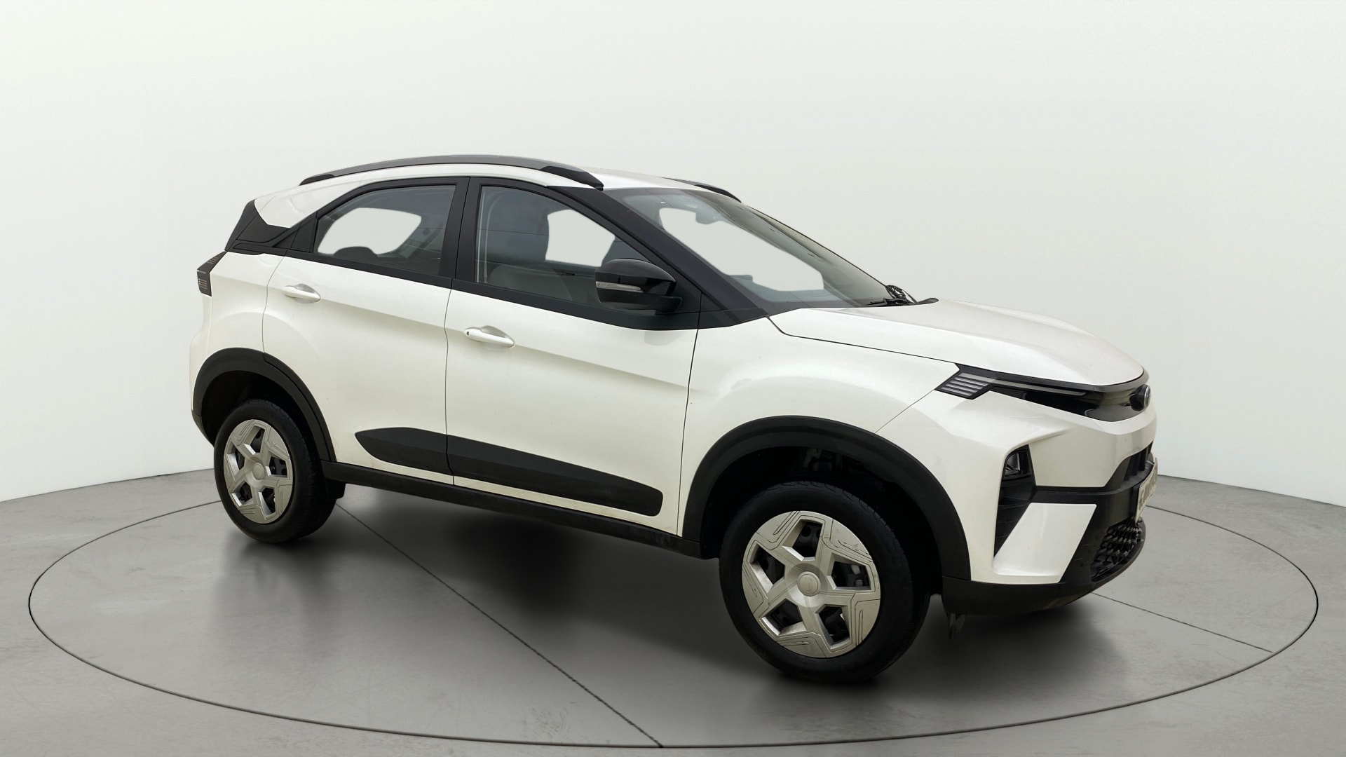 View 2025 Tata Nexon Revotron XE Image 21 Used 2025 Tata Nexon Revotron XE Image 21