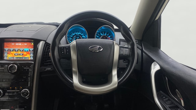 View Mahindra XUV500 Image 14 Used Mahindra XUV500 Image 14