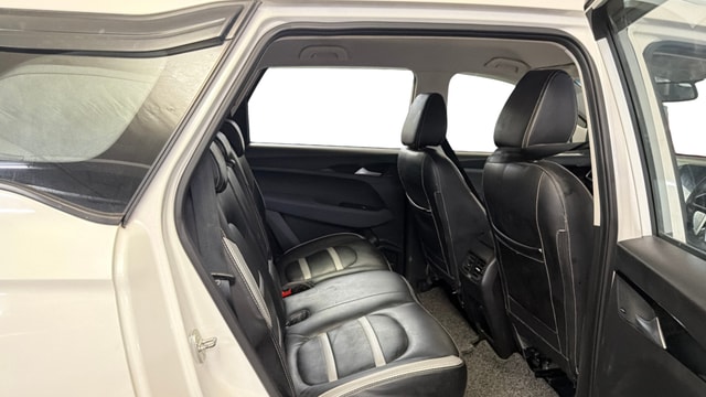 View MG Hector Image 29 Used MG Hector Image 29