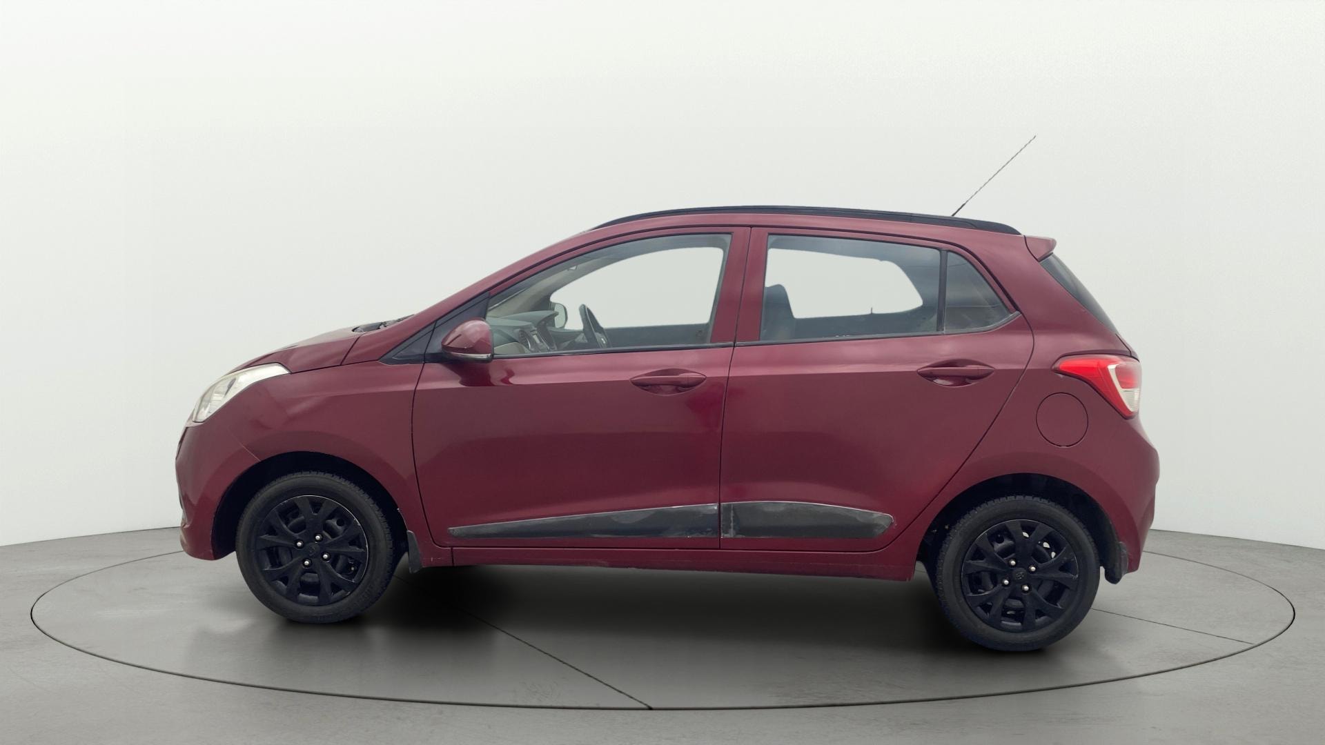 View 2015 Hyundai Grand i10 Sportz 1.2 Kappa Image 5 Used 2015 Hyundai Grand i10 Sportz 1.2 Kappa Image 5