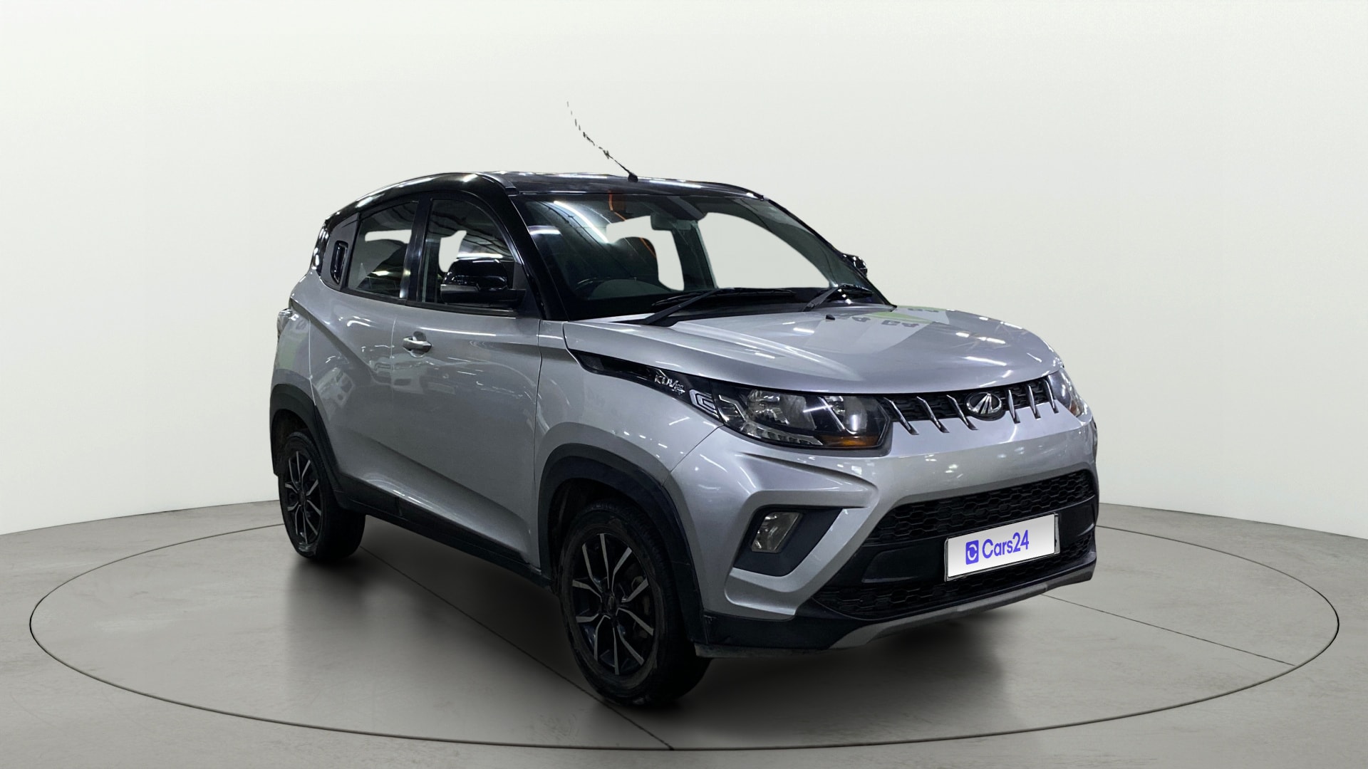 View 2018 Mahindra KUV100 K2 Petrol BS IV Image 13 Used 2018 Mahindra KUV100 K2 Petrol BS IV Image 13