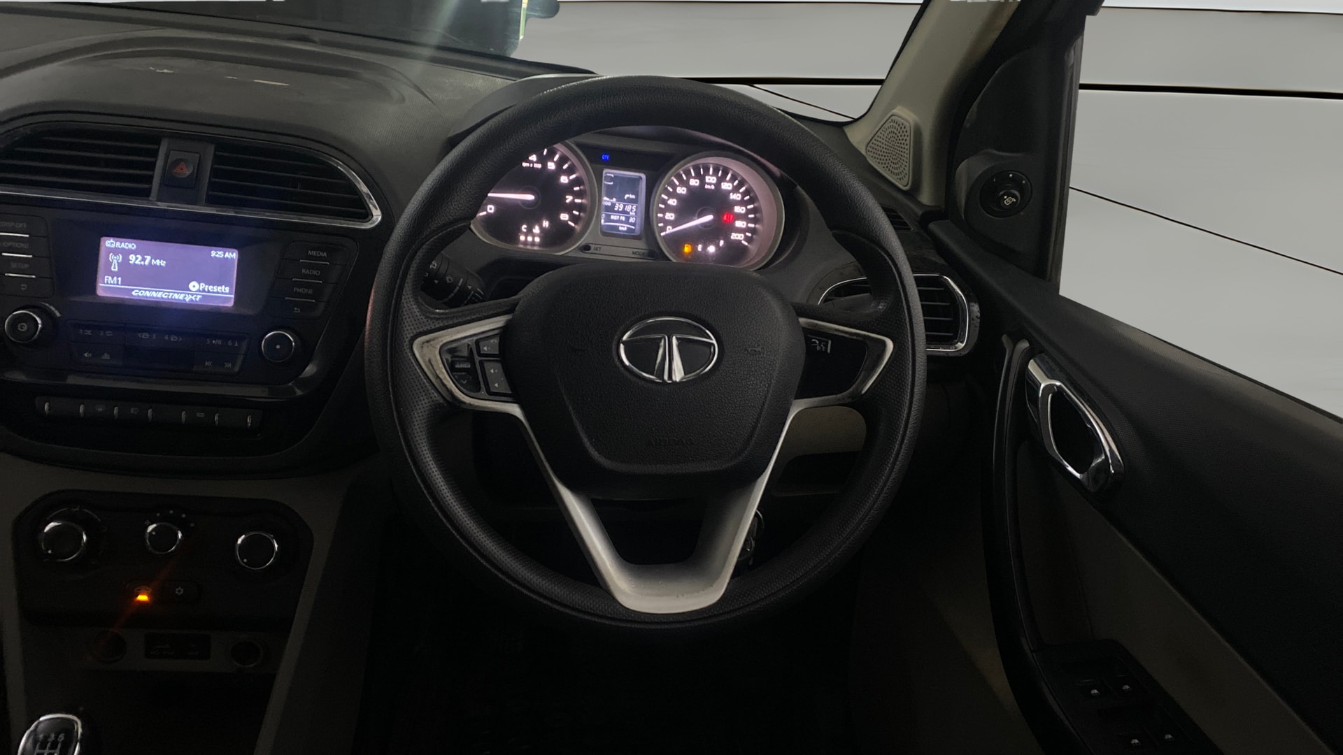 View 2016 Tata Tiago Revotorq XB Image 20 Used 2016 Tata Tiago Revotorq XB Image 20